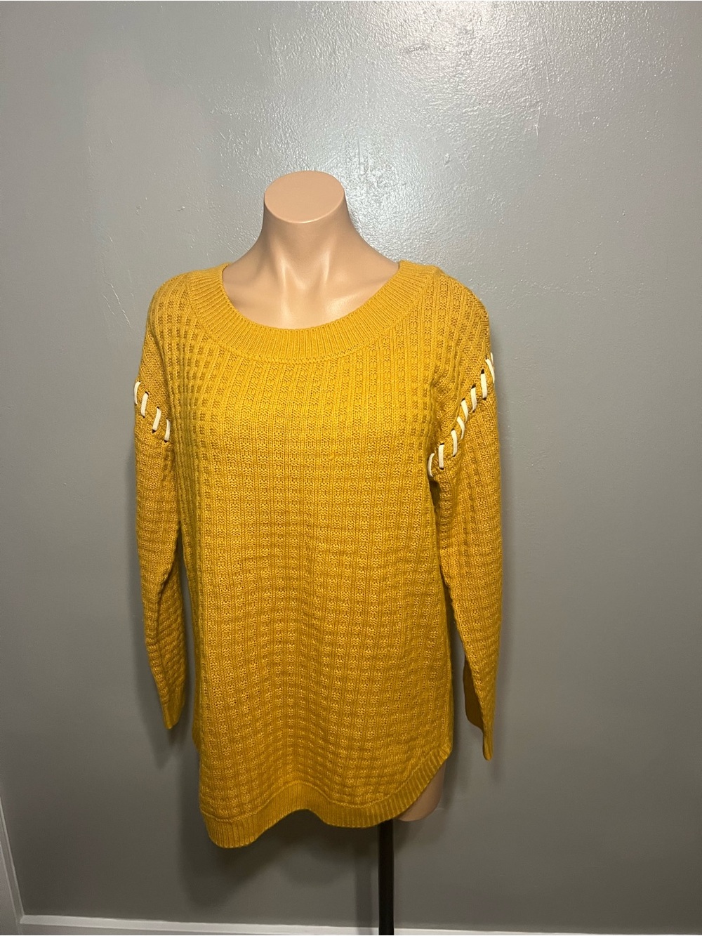 Kate & Sam Mustard Yellow Lace-Up Sleeve Sweater Size: M